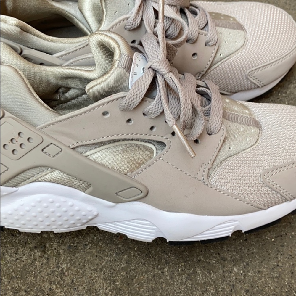 Nike - Picture 6 of 6